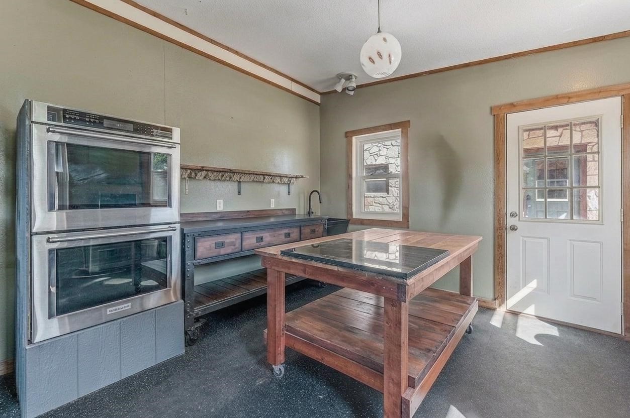 2691 C County Road 2007 Glen Rose TX 76043