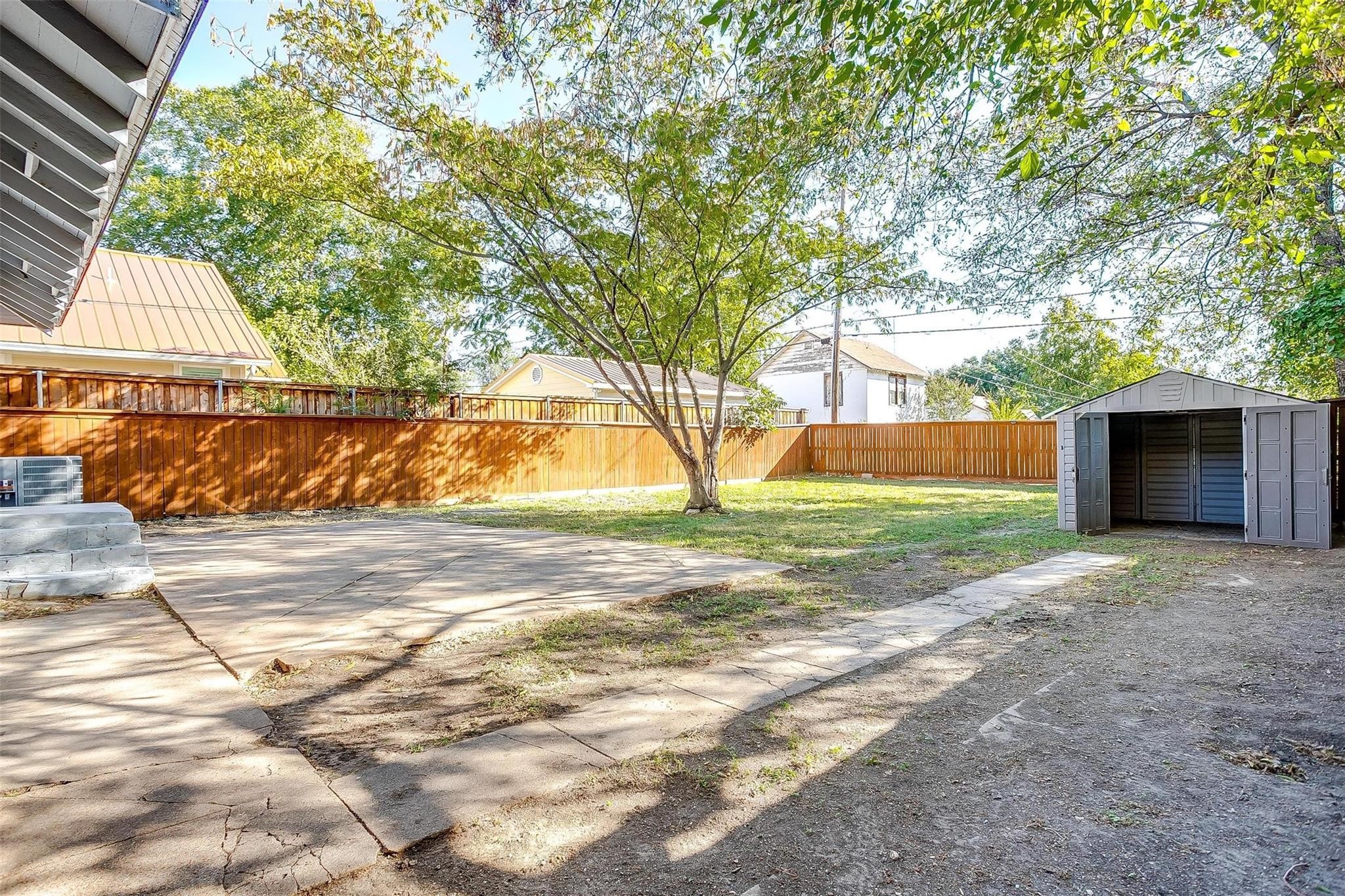 2921 S Jennings Avenue Fort Worth TX 76110