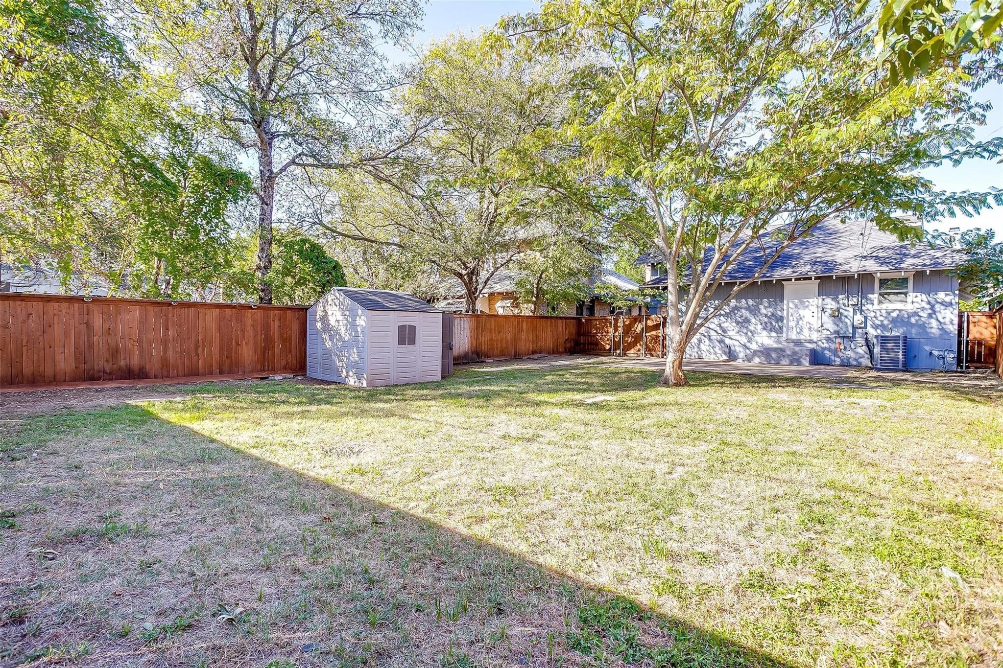 2921 S Jennings Avenue Fort Worth TX 76110