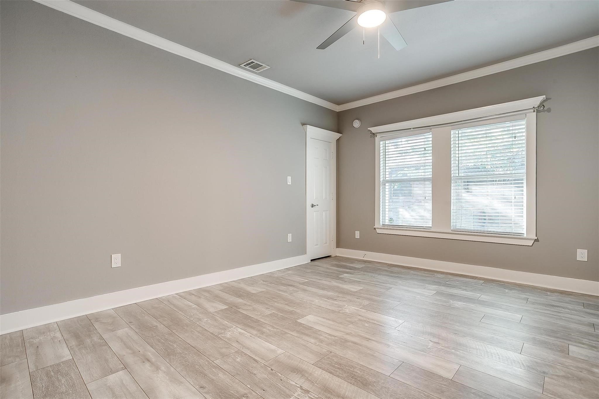 2921 S Jennings Avenue Fort Worth TX 76110