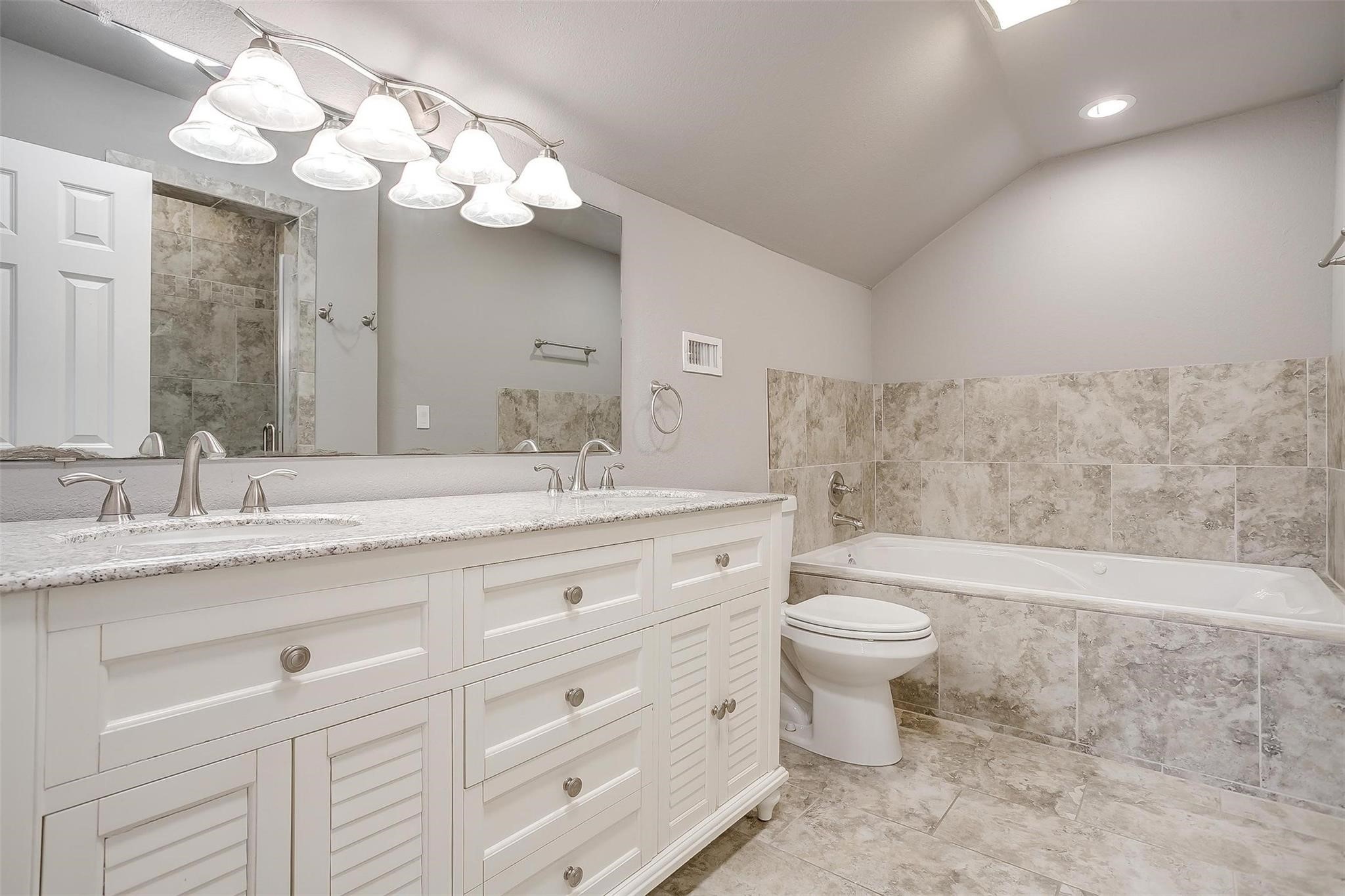 2921 S Jennings Avenue Fort Worth TX 76110