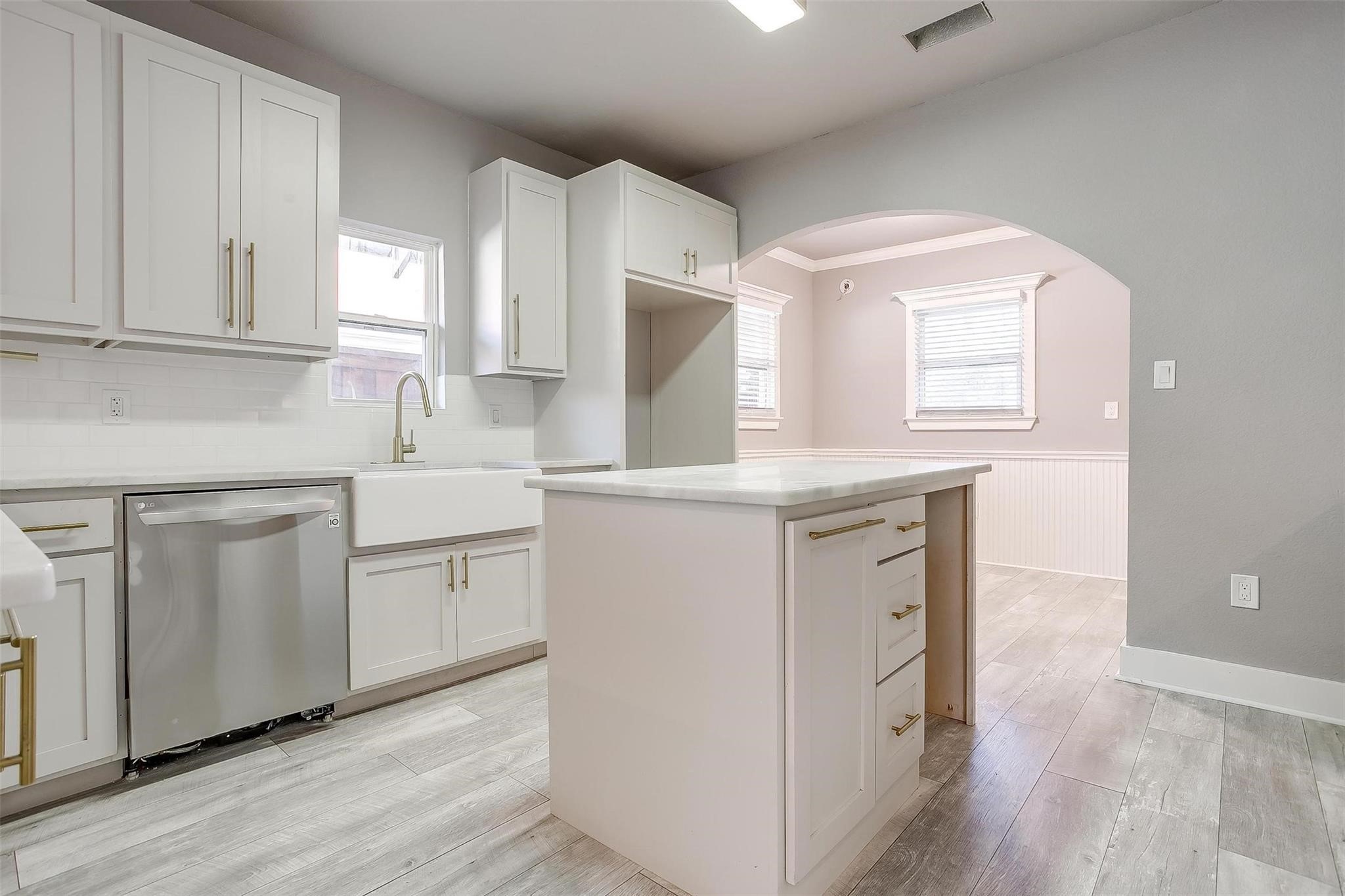2921 S Jennings Avenue Fort Worth TX 76110