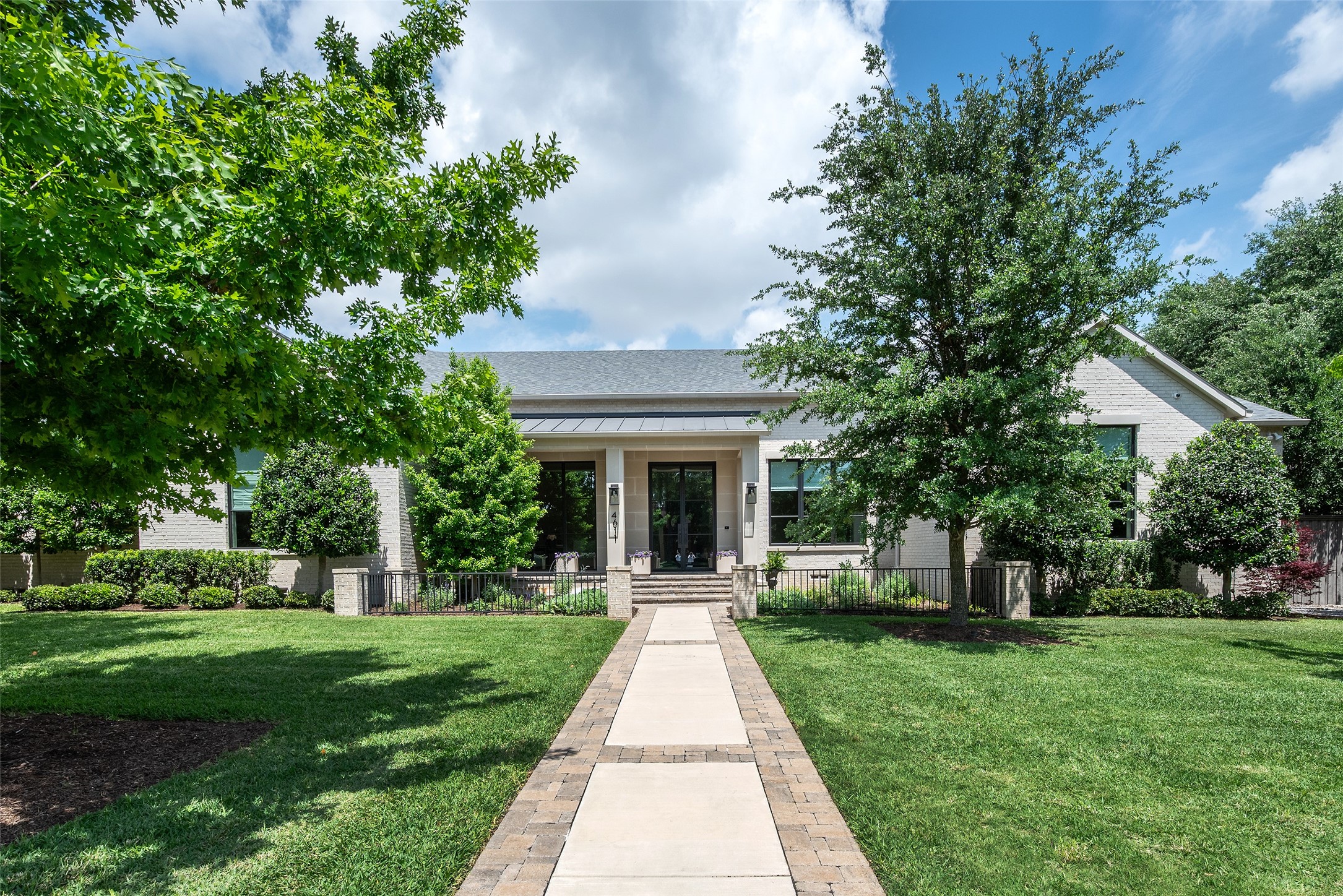 4611 Bobbitt Drive Dallas TX 75229