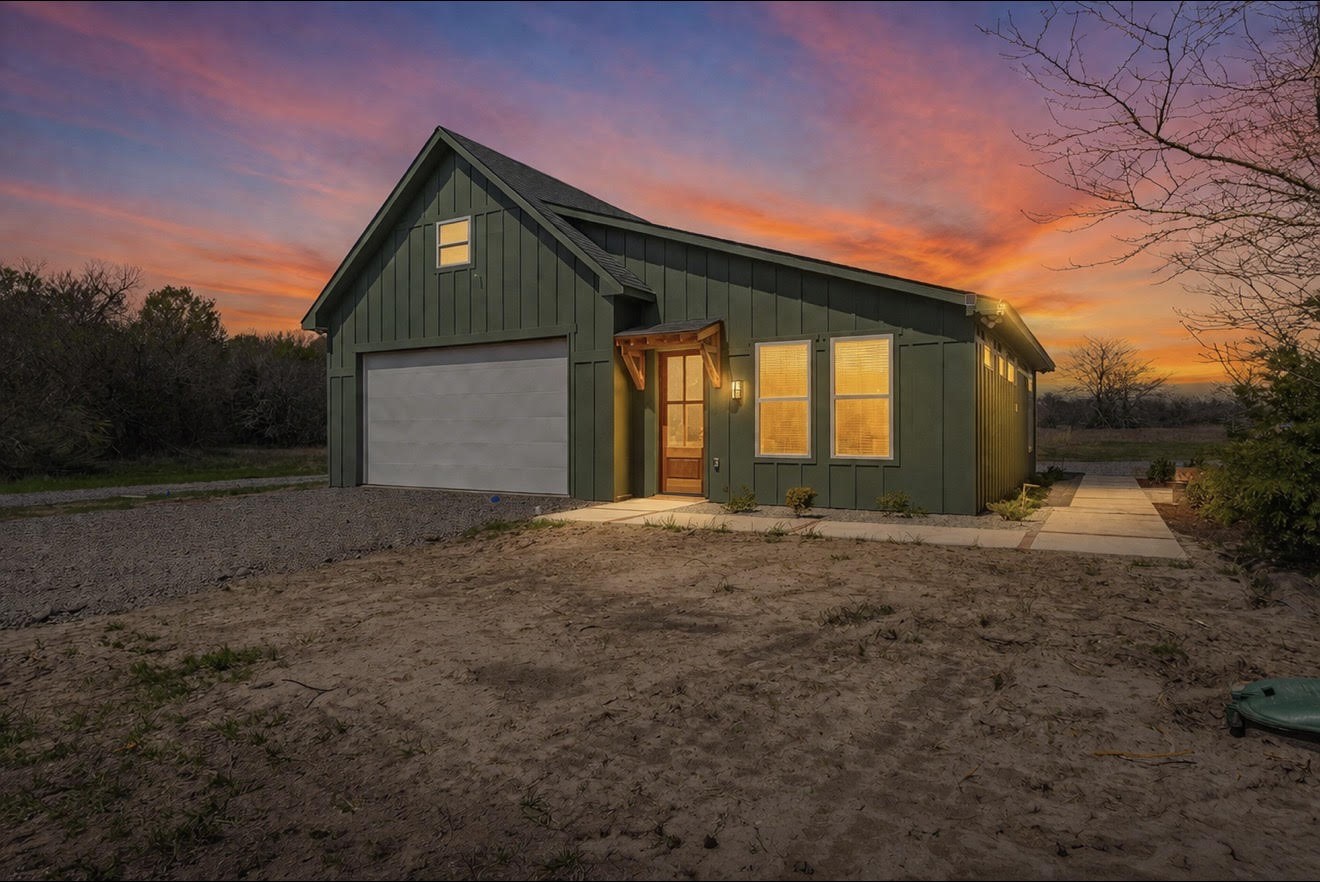 1530 County Road 3925 Wolfe City TX 75449