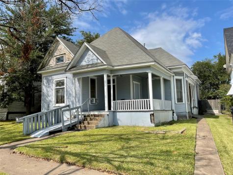 627 W Chestnut Street Denison TX 75020
