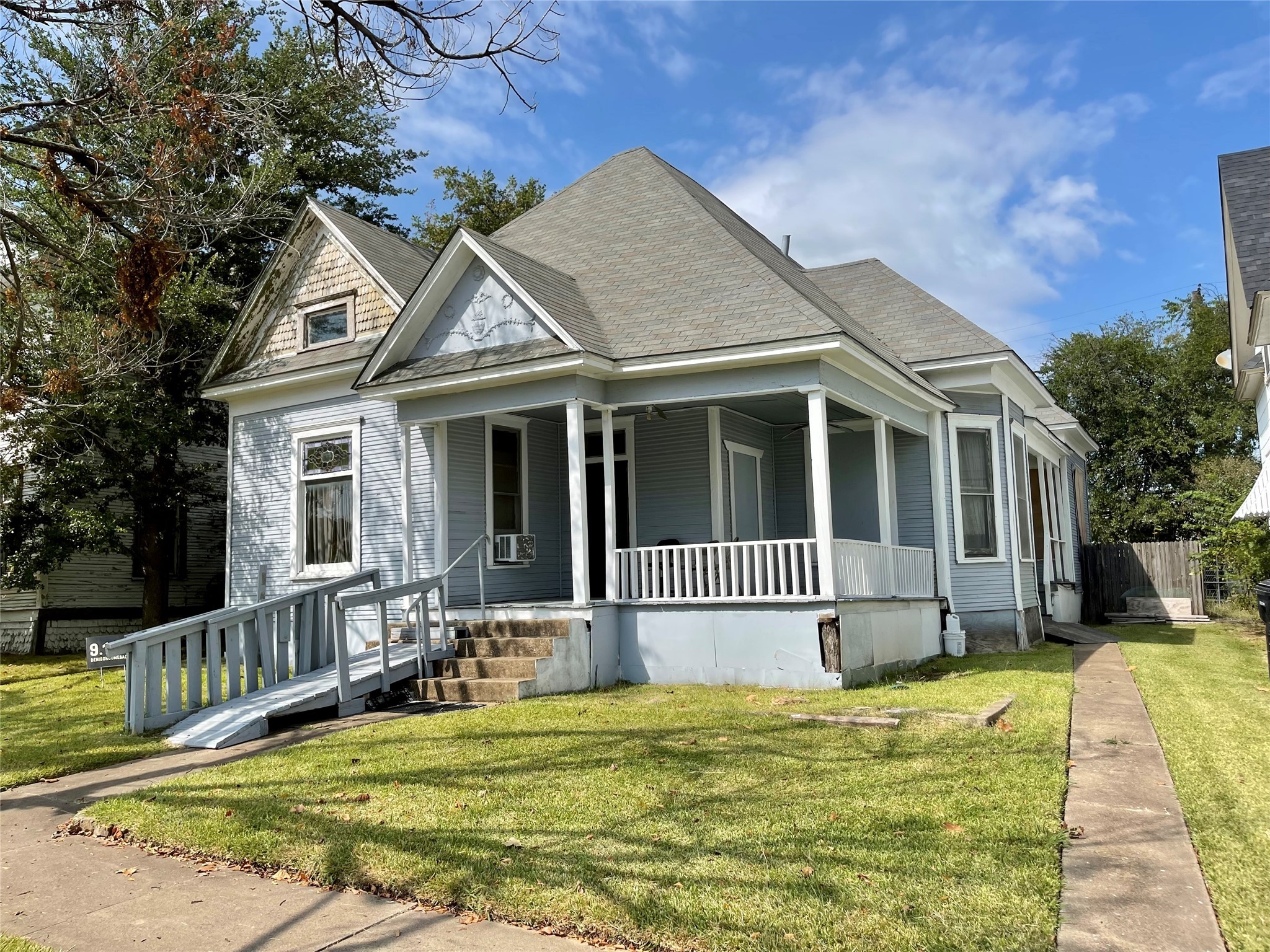 627 W Chestnut Street Denison TX 75020