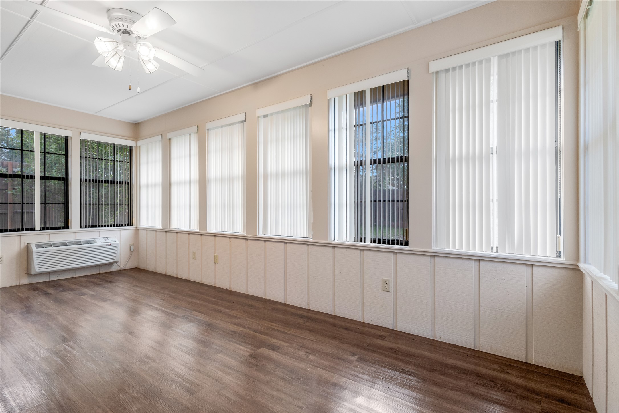 1609 Robin Street Mineola TX 75773