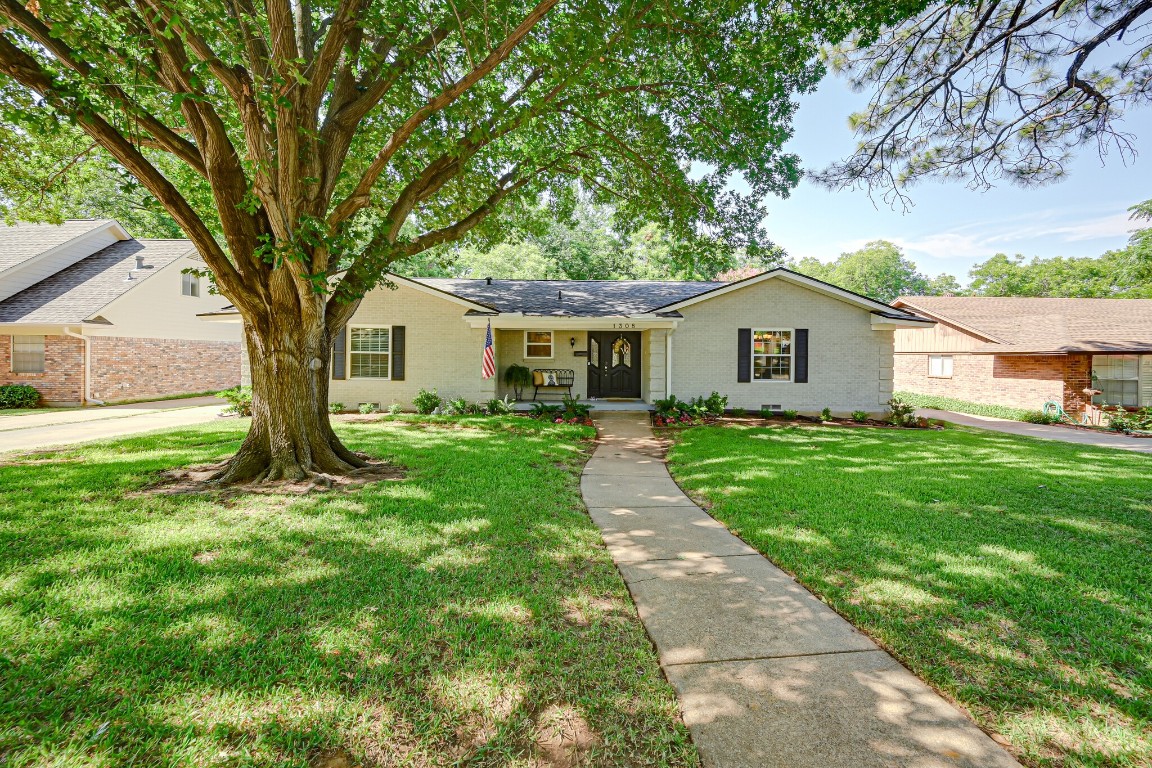 1308 Academy Drive Arlington TX 76013