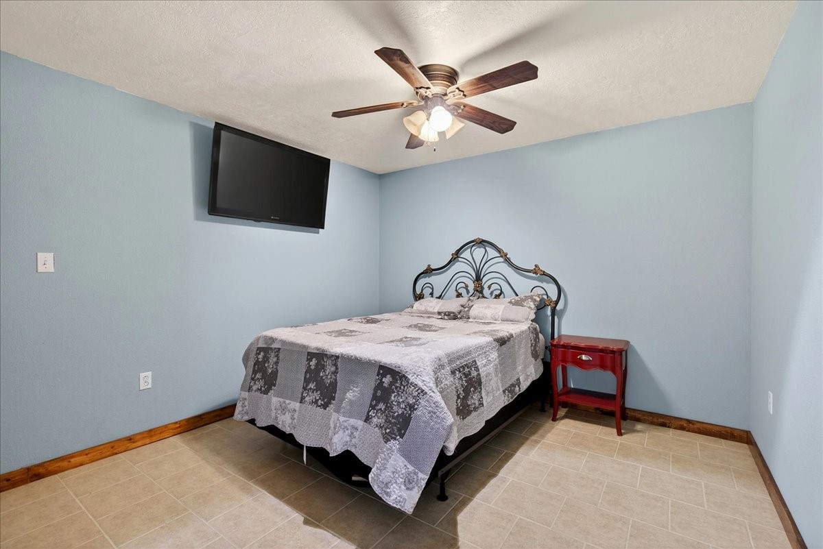 11591 Farm Market 59 Athens TX 75751