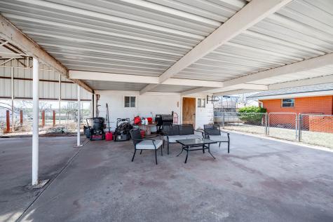 412 N Orange Street Roby TX 79543