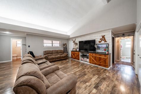 412 N Orange Street Roby TX 79543