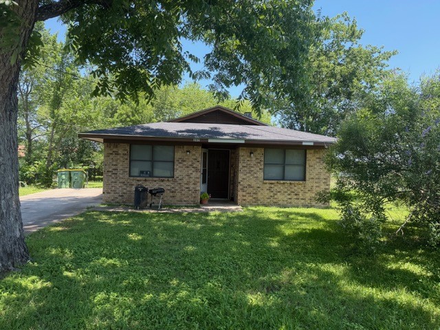 205 E Sabine Street Groesbeck TX 76642