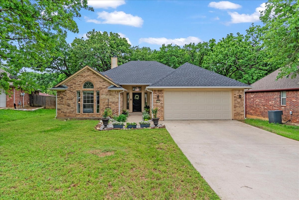 909 Dudley Street Denton TX 76205
