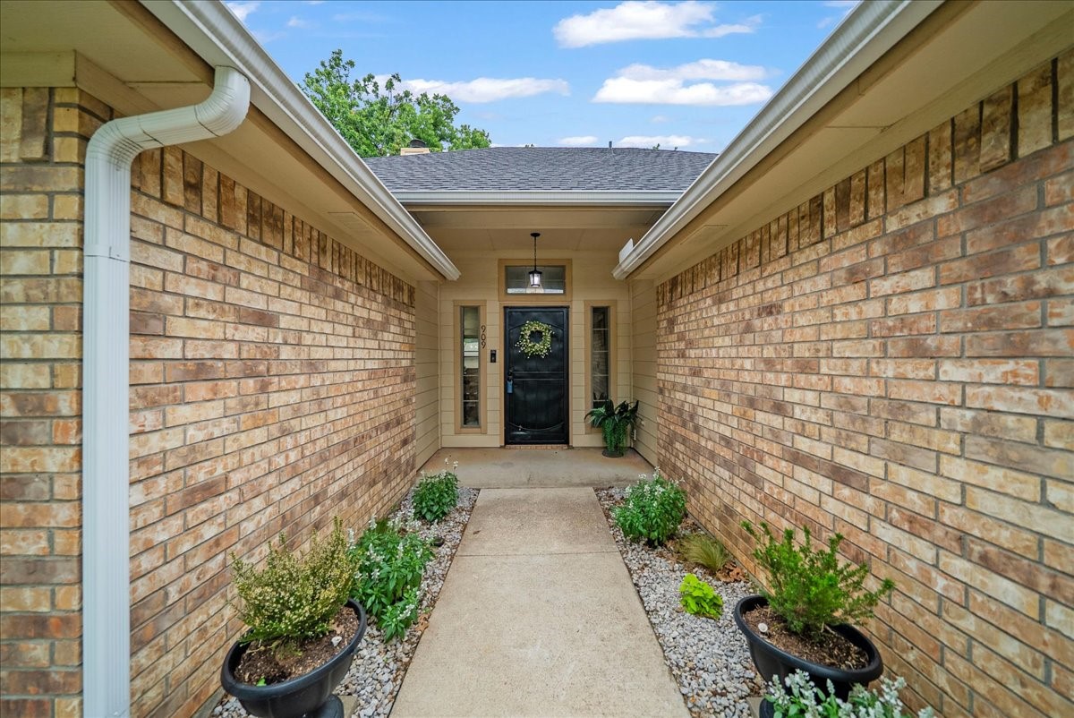 909 Dudley Street Denton TX 76205