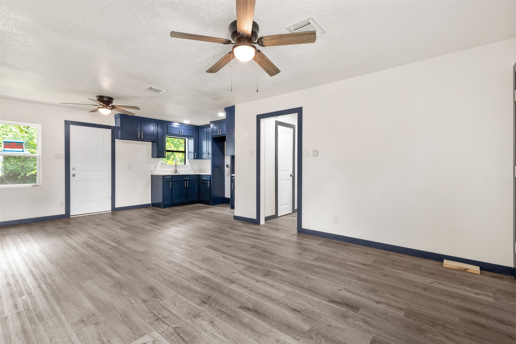 8033 Komalty Drive Dallas TX 75217