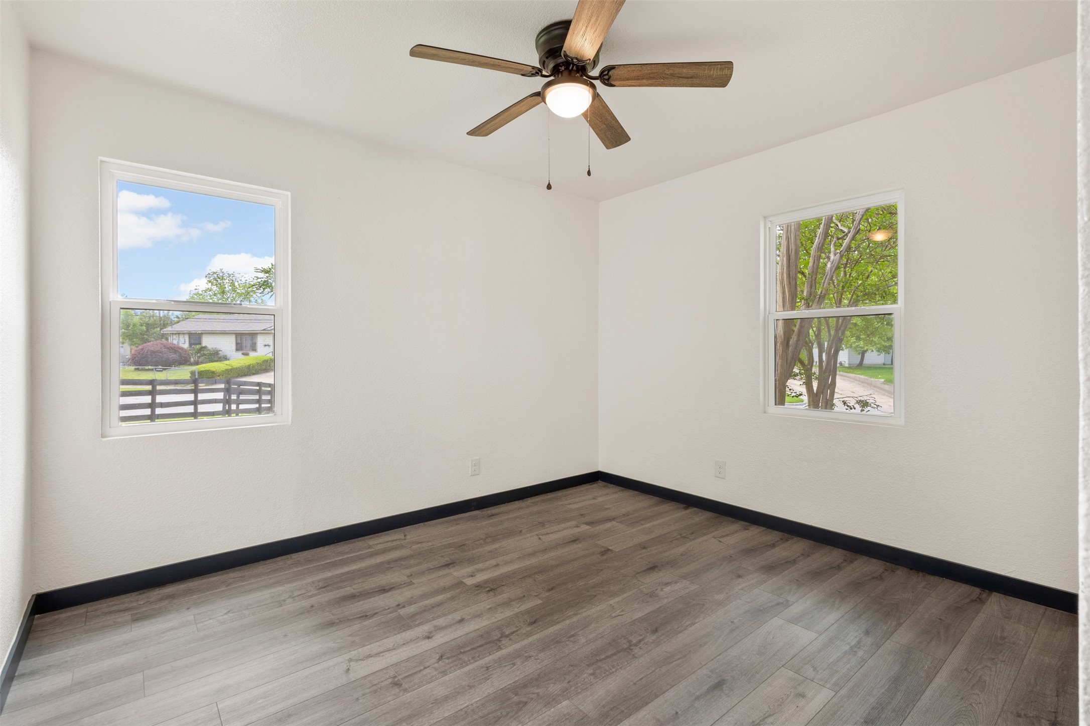 8033 Komalty Drive Dallas TX 75217