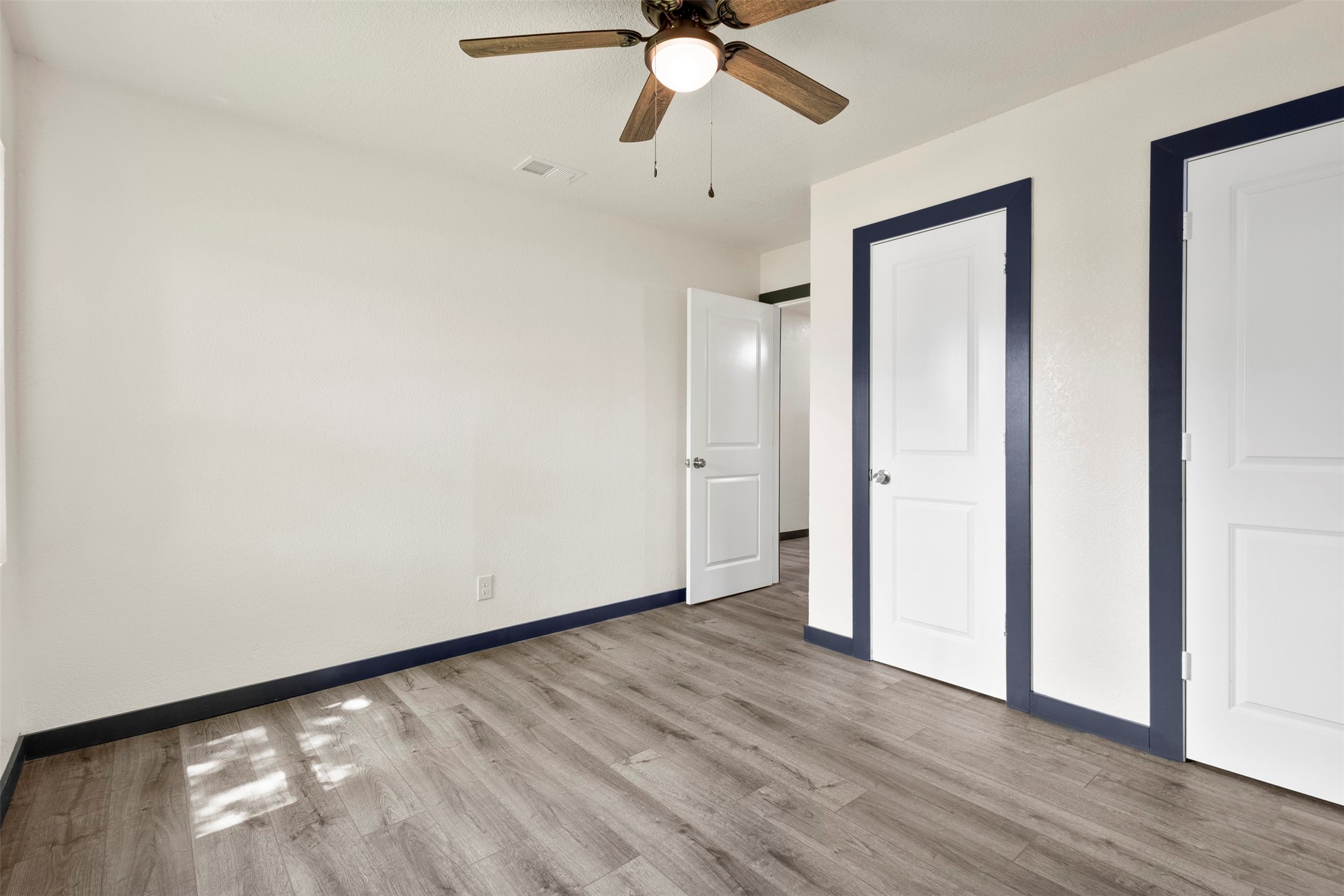 8033 Komalty Drive Dallas TX 75217