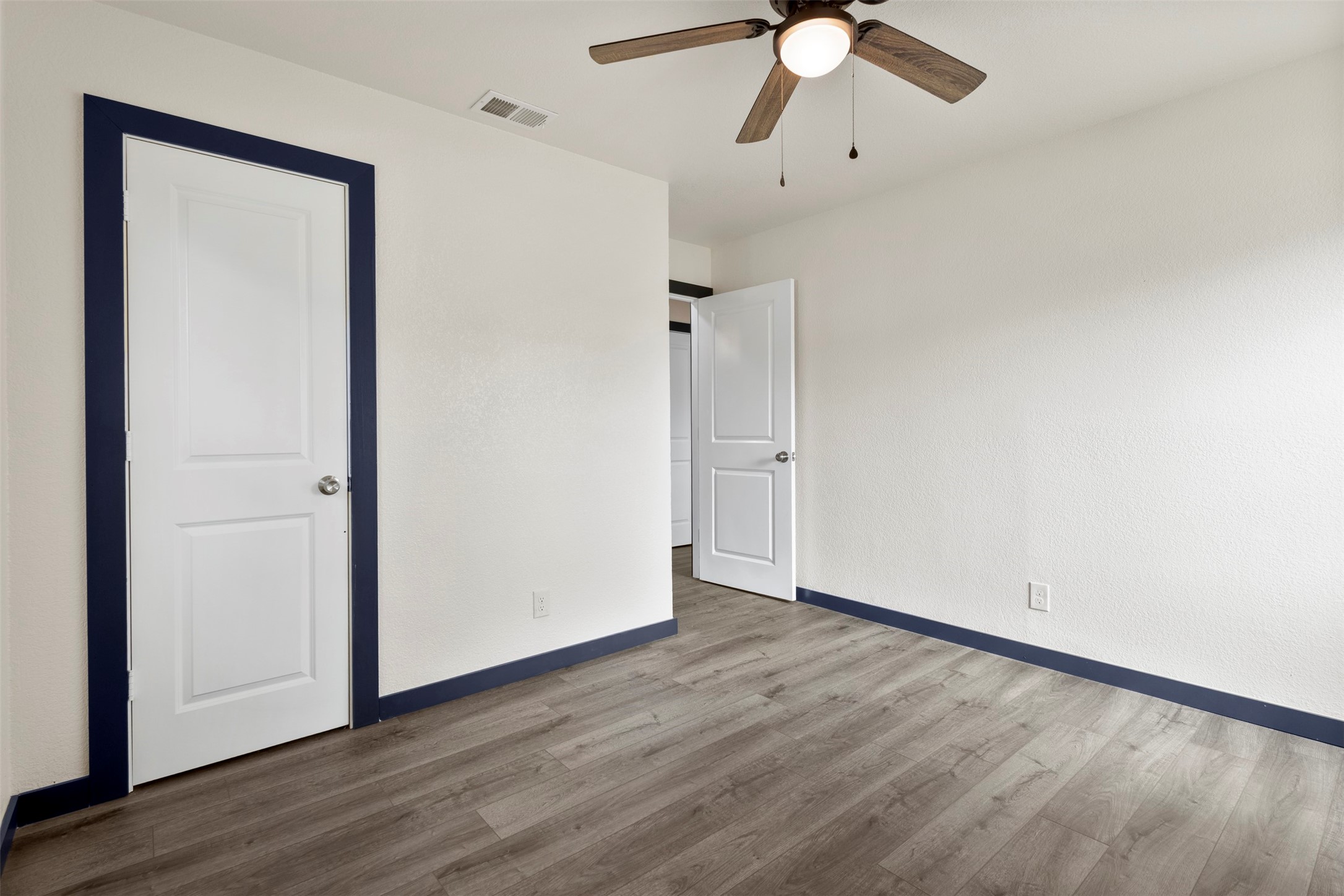 8033 Komalty Drive Dallas TX 75217