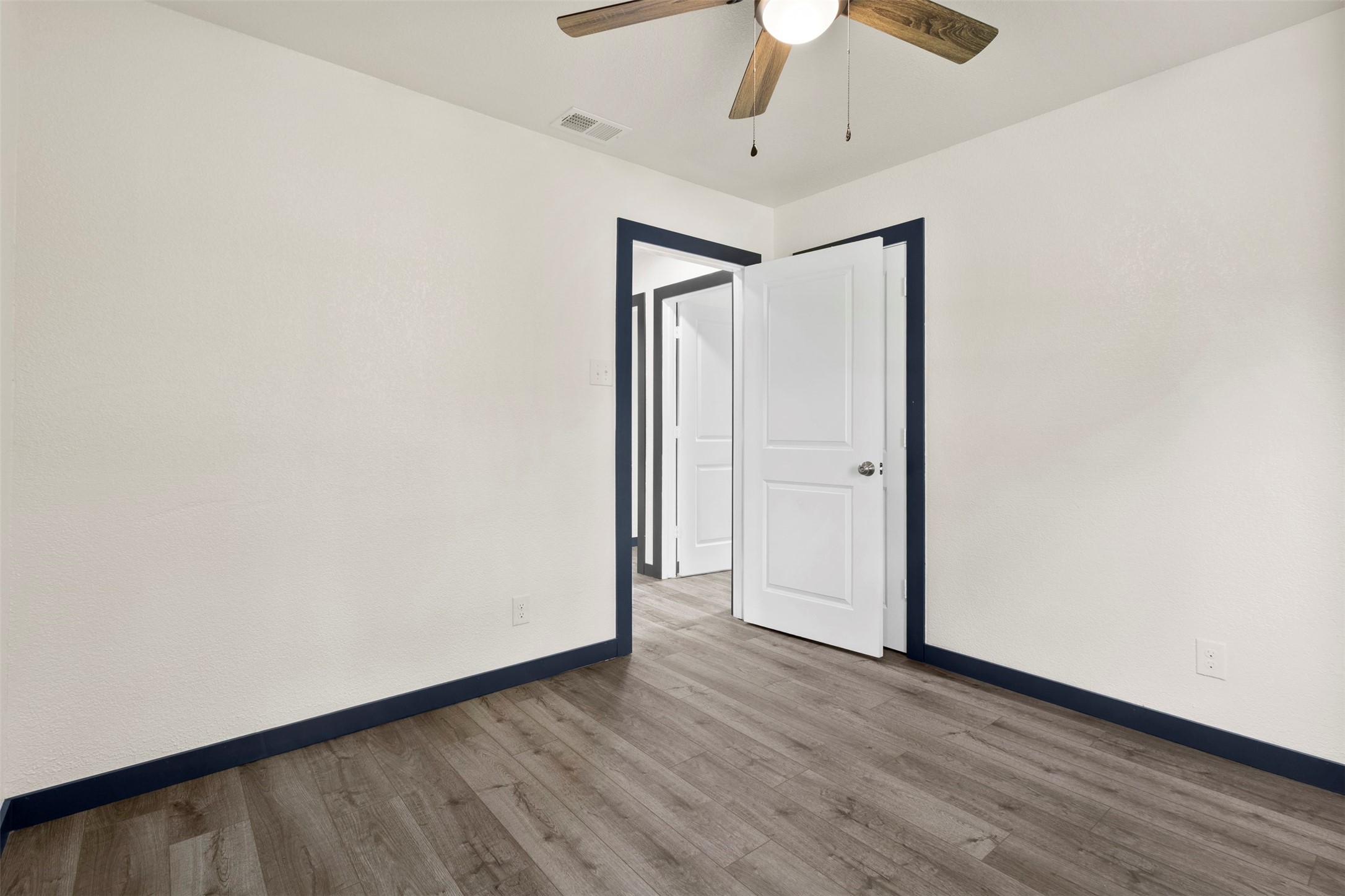 8033 Komalty Drive Dallas TX 75217