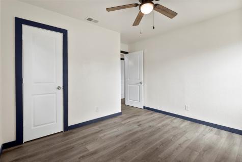8033 Komalty Drive Dallas TX 75217