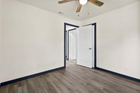8033 Komalty Drive Dallas TX 75217