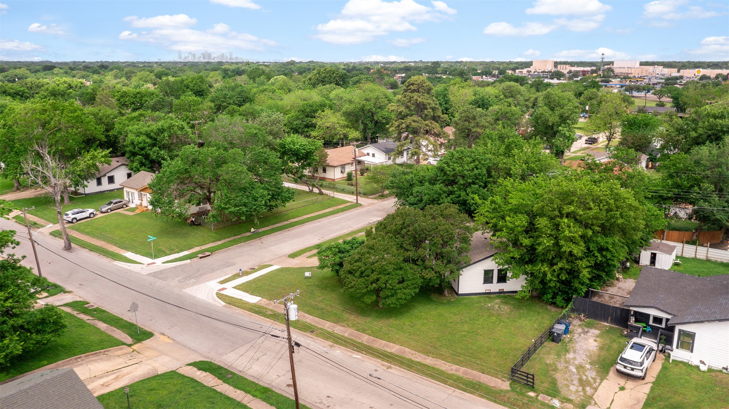8033 Komalty Drive Dallas TX 75217