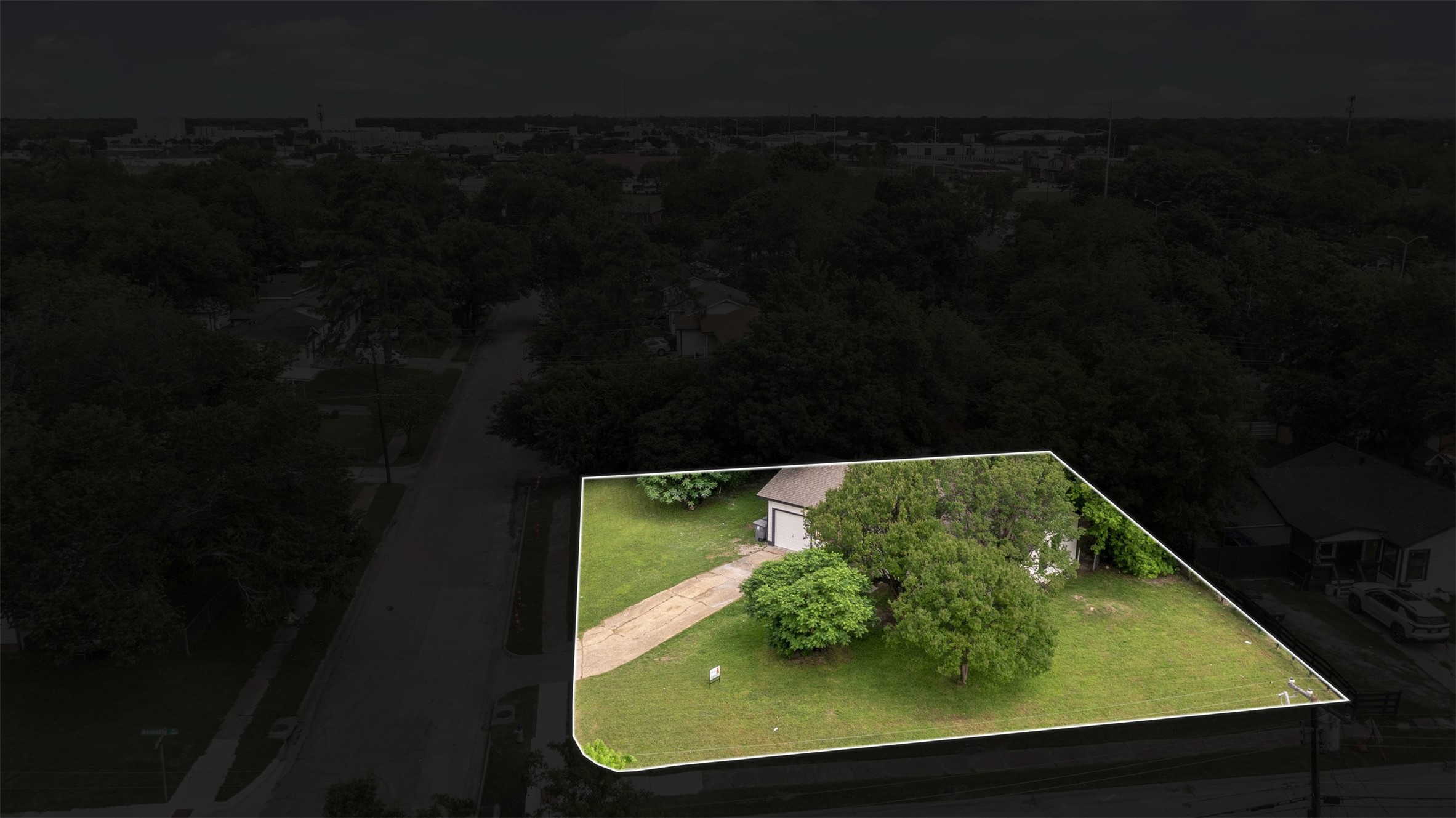 8033 Komalty Drive Dallas TX 75217