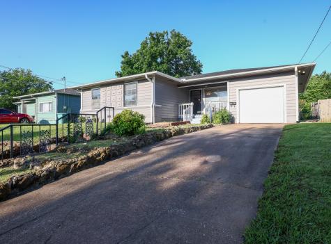2204 N Crockett Street Sherman TX 75092