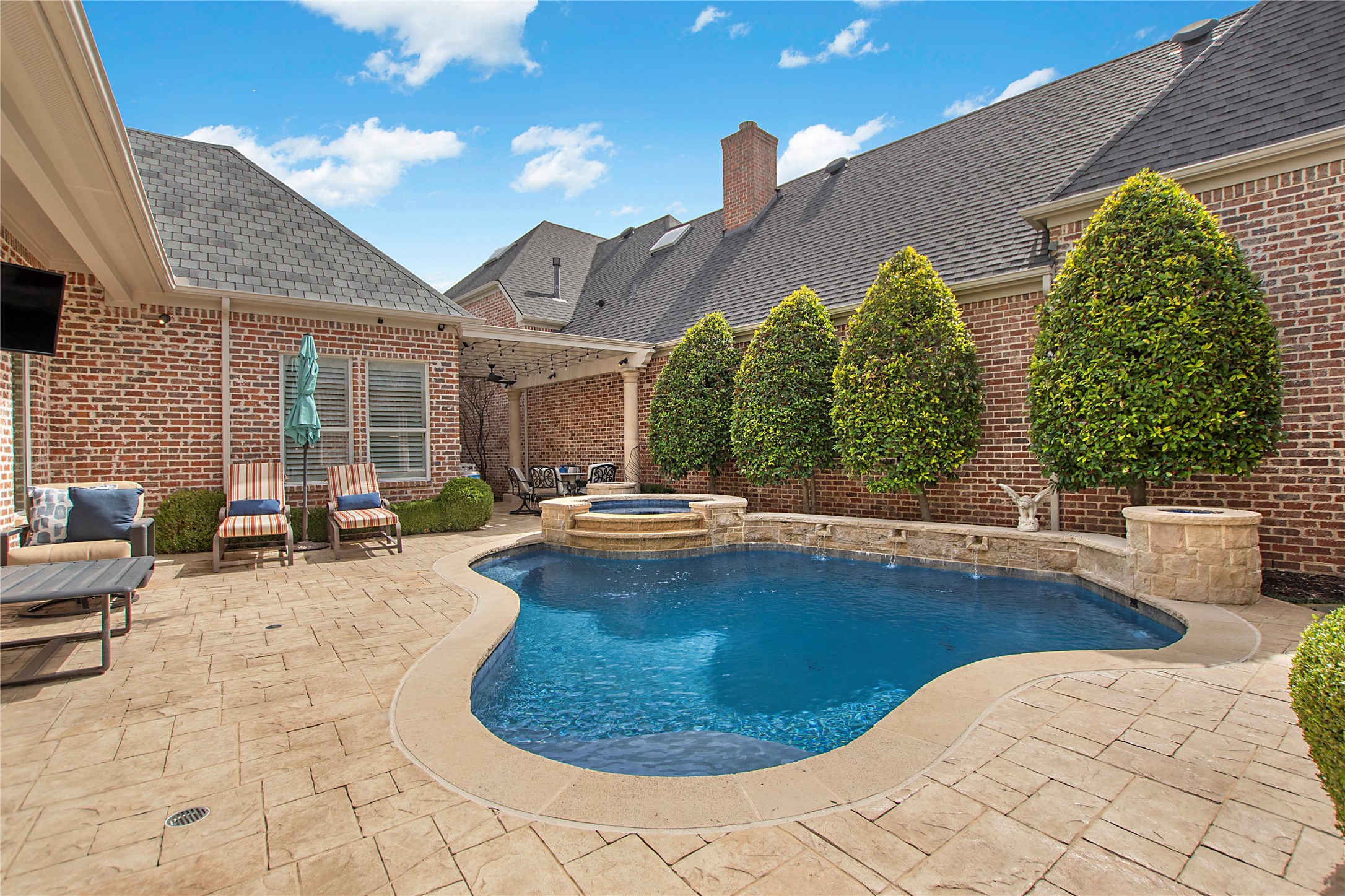44 Abbey Woods Lane Dallas TX 75248