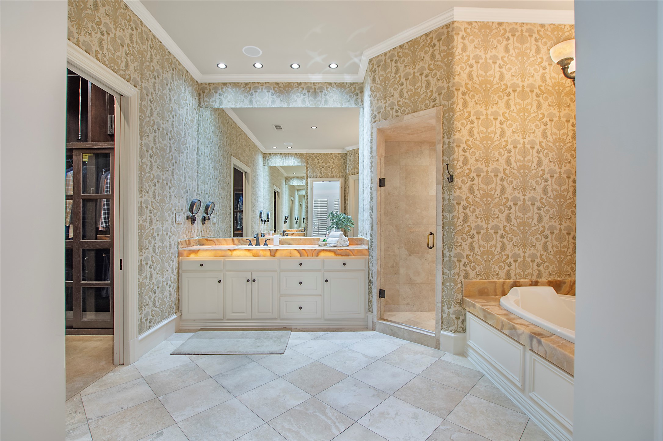 44 Abbey Woods Lane Dallas TX 75248