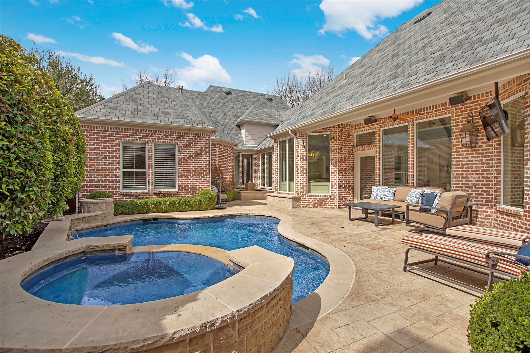 44 Abbey Woods Lane Dallas TX 75248