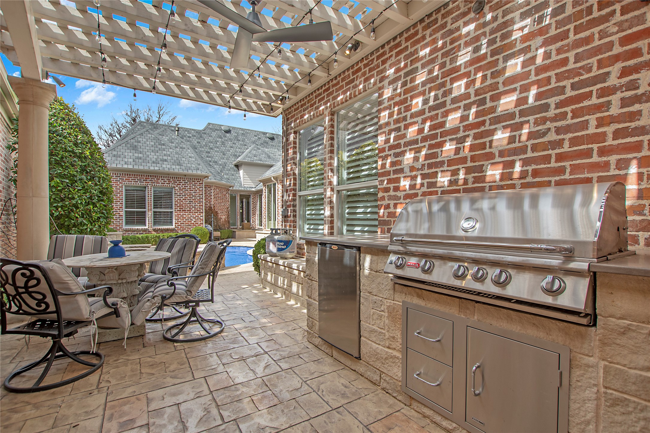 44 Abbey Woods Lane Dallas TX 75248