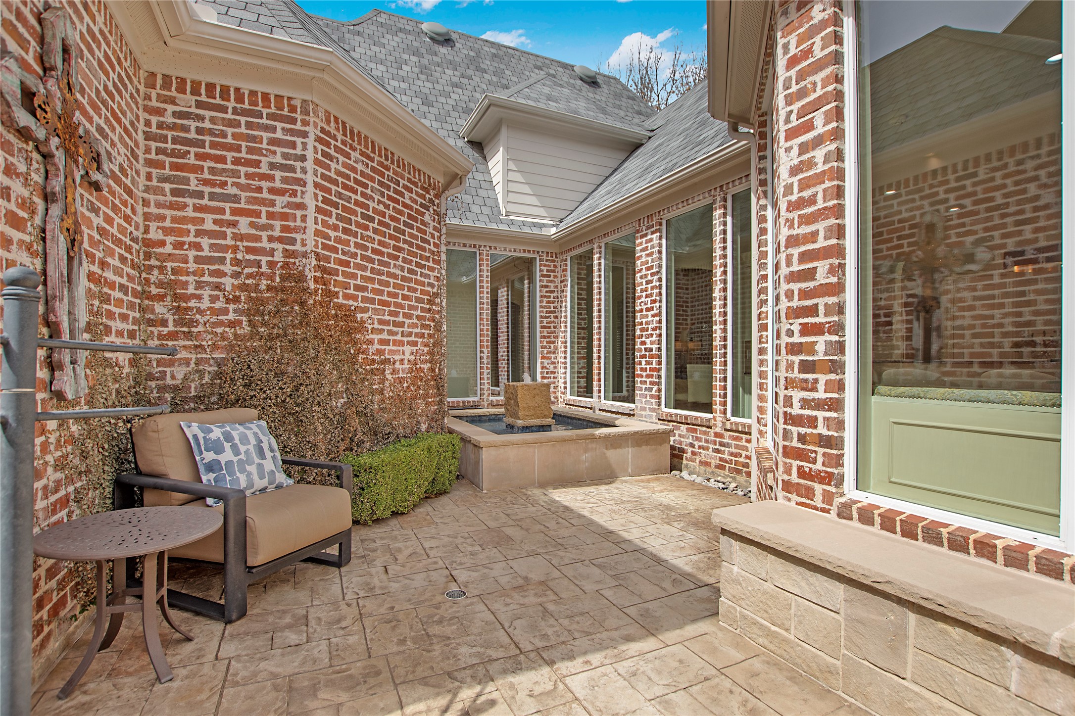 44 Abbey Woods Lane Dallas TX 75248