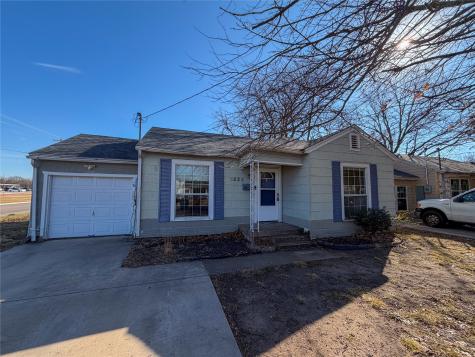 1825 N Ricketts Street Sherman TX 75092