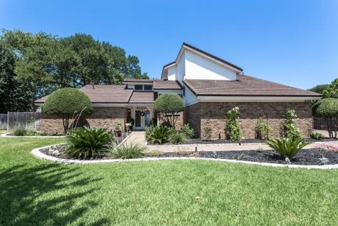 2301 Autumn Oaks Trail Arlington TX 76006