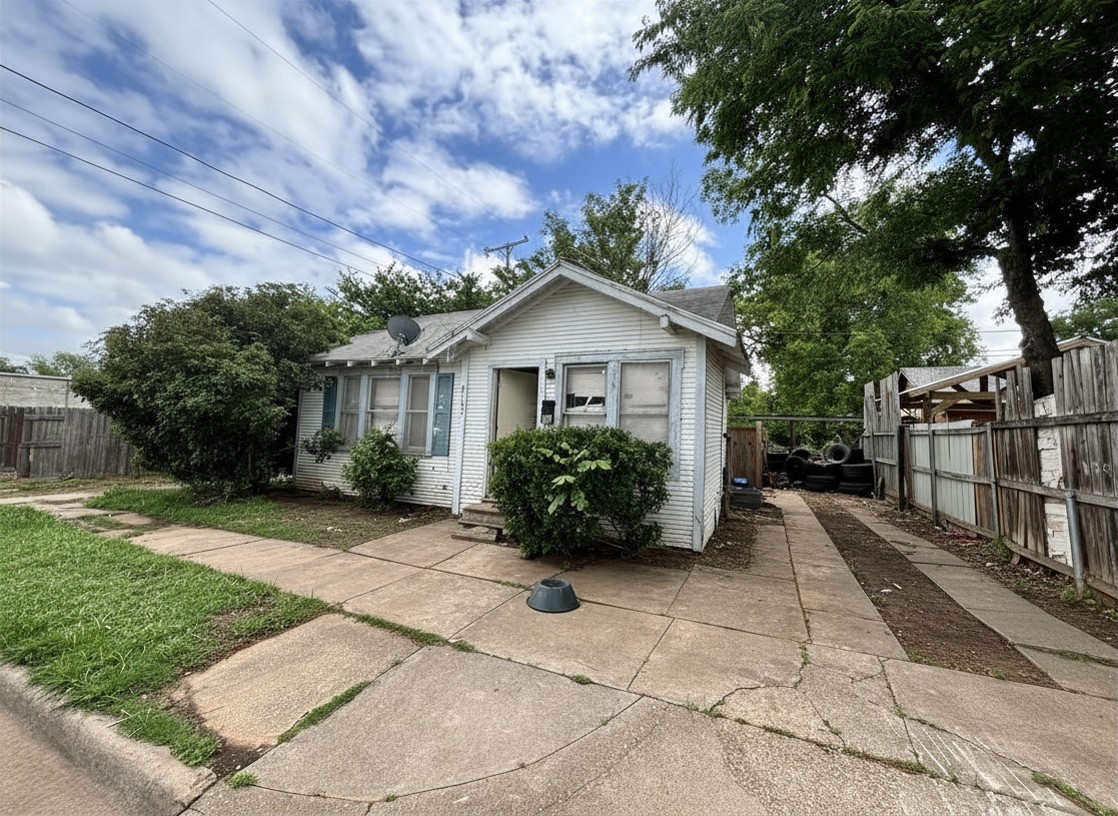 2107 Avenue I Wichita Falls TX 76309