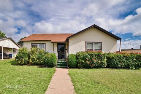 108 W Colorado Avenue Sweetwater TX 79556