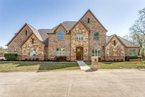 6800 Woodland Hills Drive North Richland Hills TX 76182