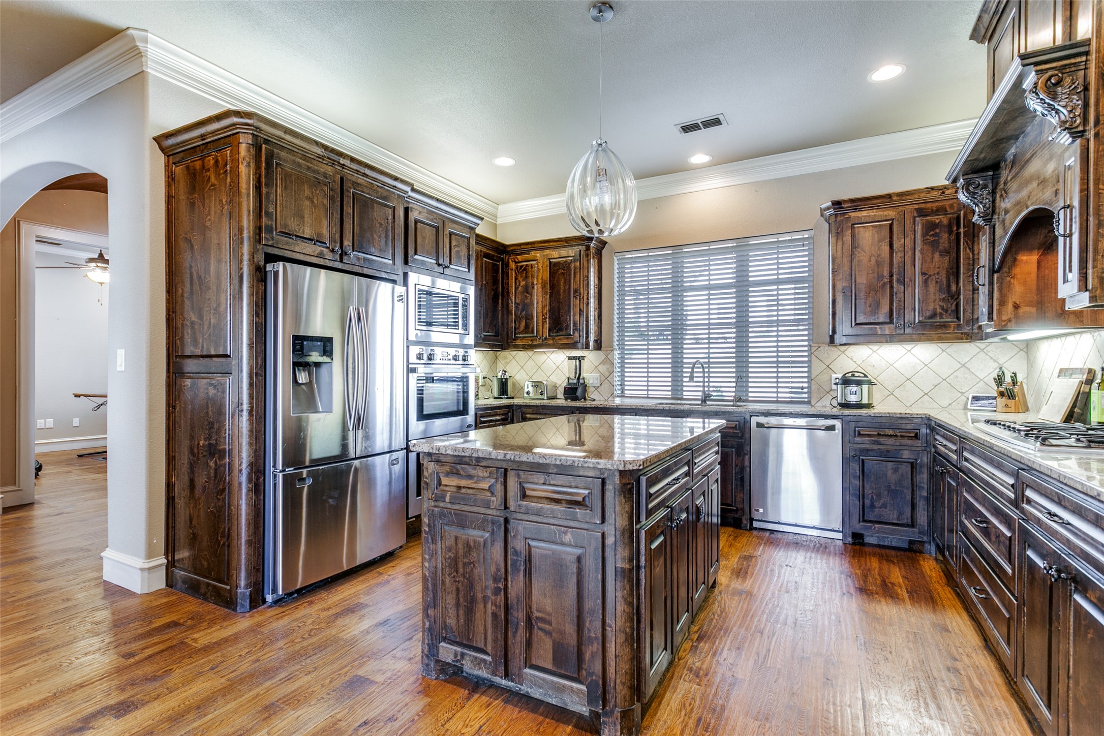 6800 Woodland Hills Drive North Richland Hills TX 76182