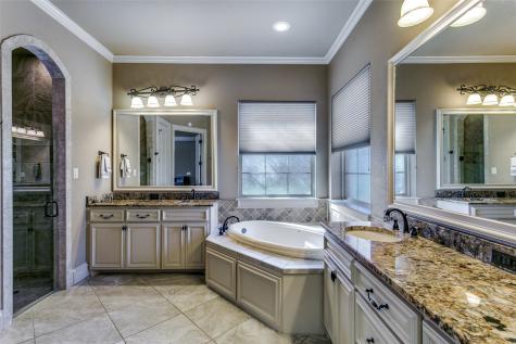 6800 Woodland Hills Drive North Richland Hills TX 76182