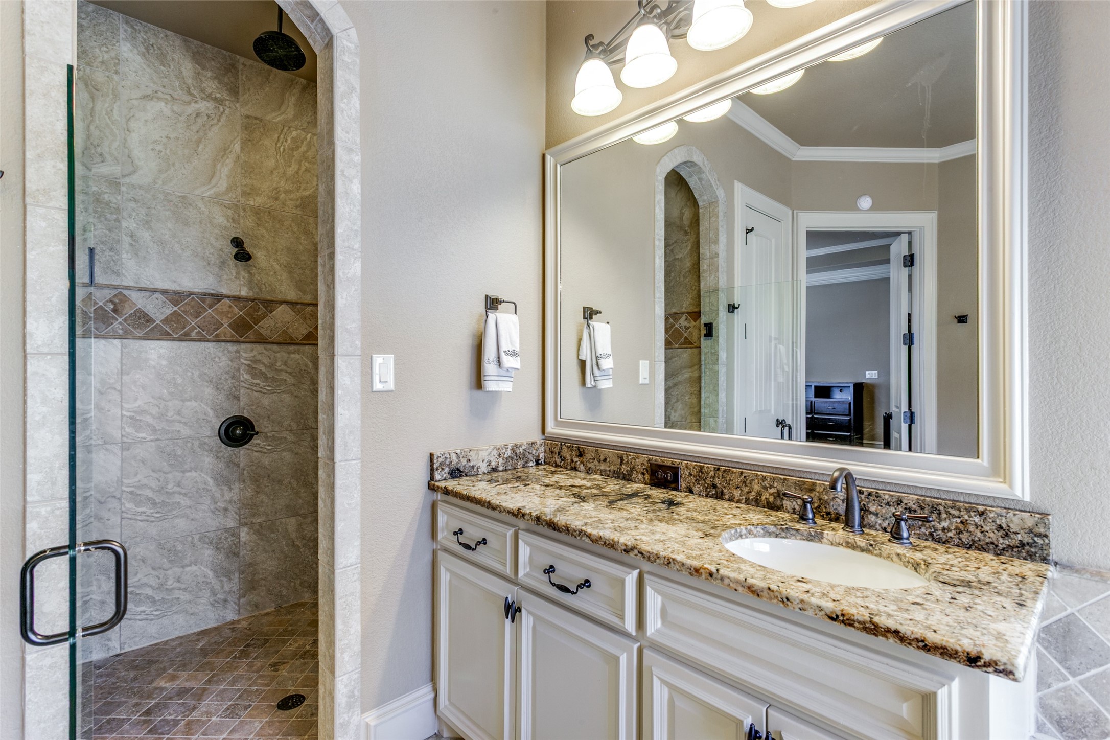 6800 Woodland Hills Drive North Richland Hills TX 76182