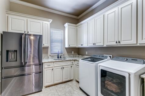 6800 Woodland Hills Drive North Richland Hills TX 76182