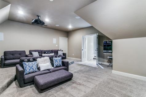 6800 Woodland Hills Drive North Richland Hills TX 76182