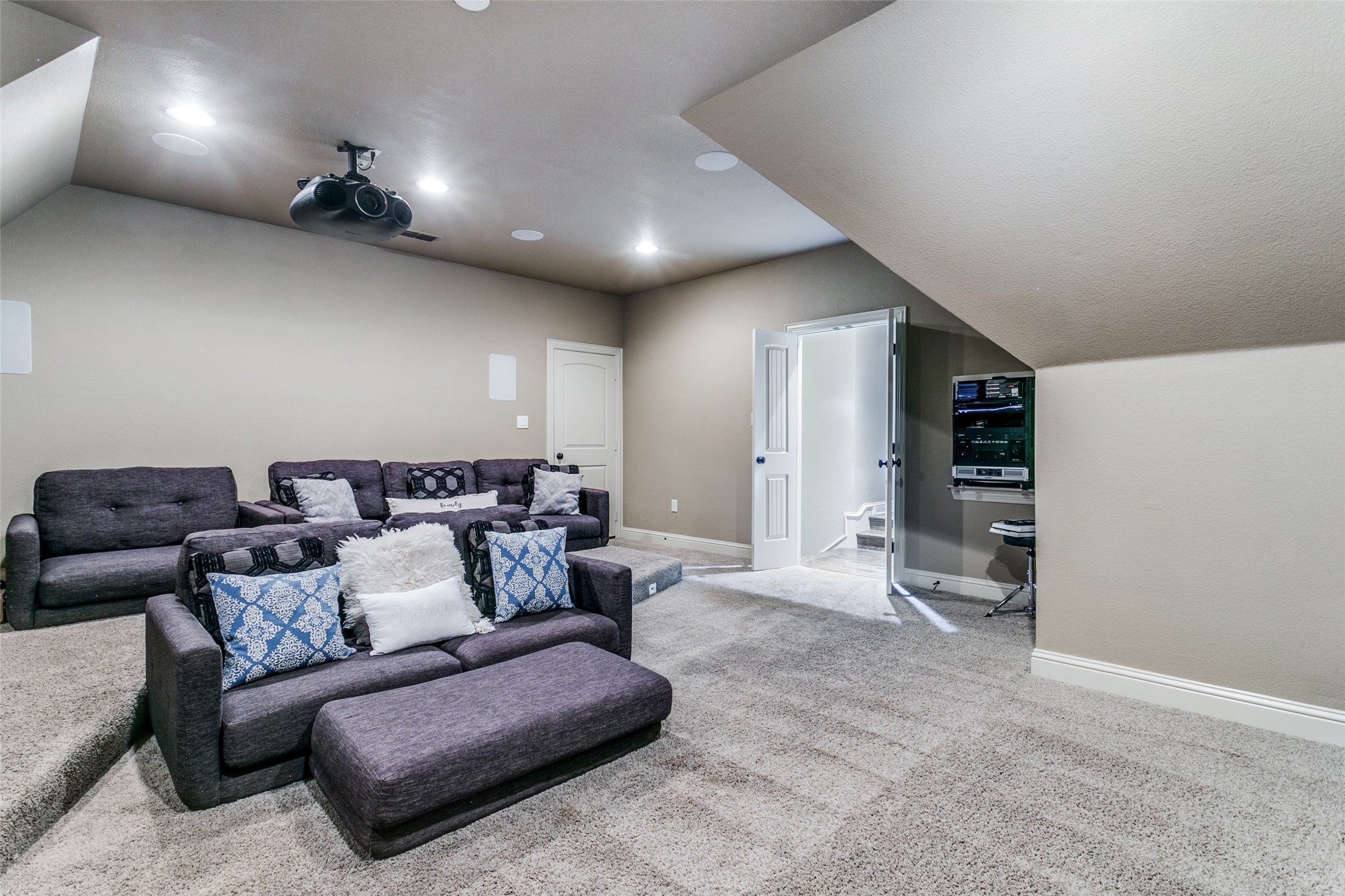 6800 Woodland Hills Drive North Richland Hills TX 76182