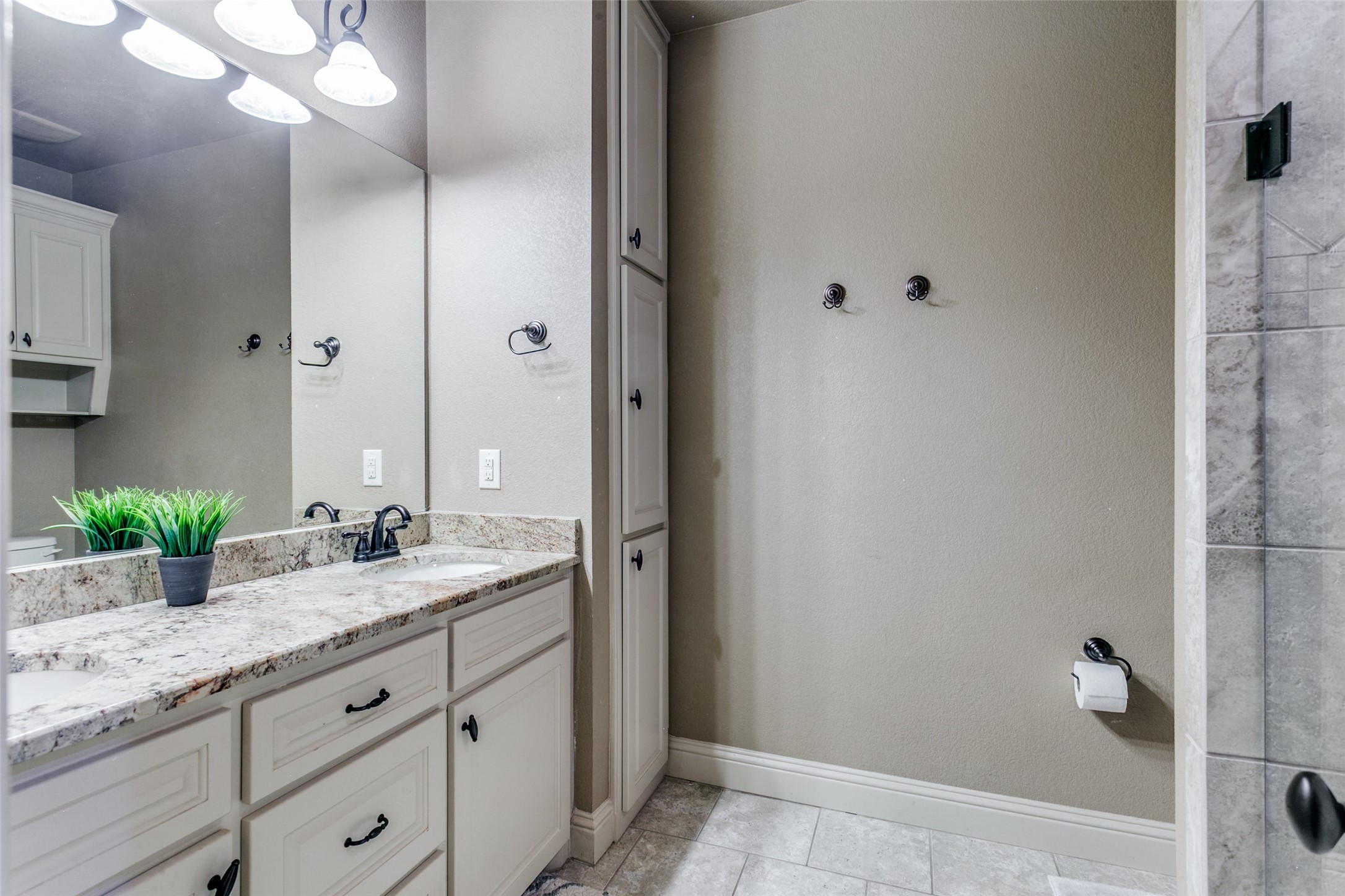 6800 Woodland Hills Drive North Richland Hills TX 76182