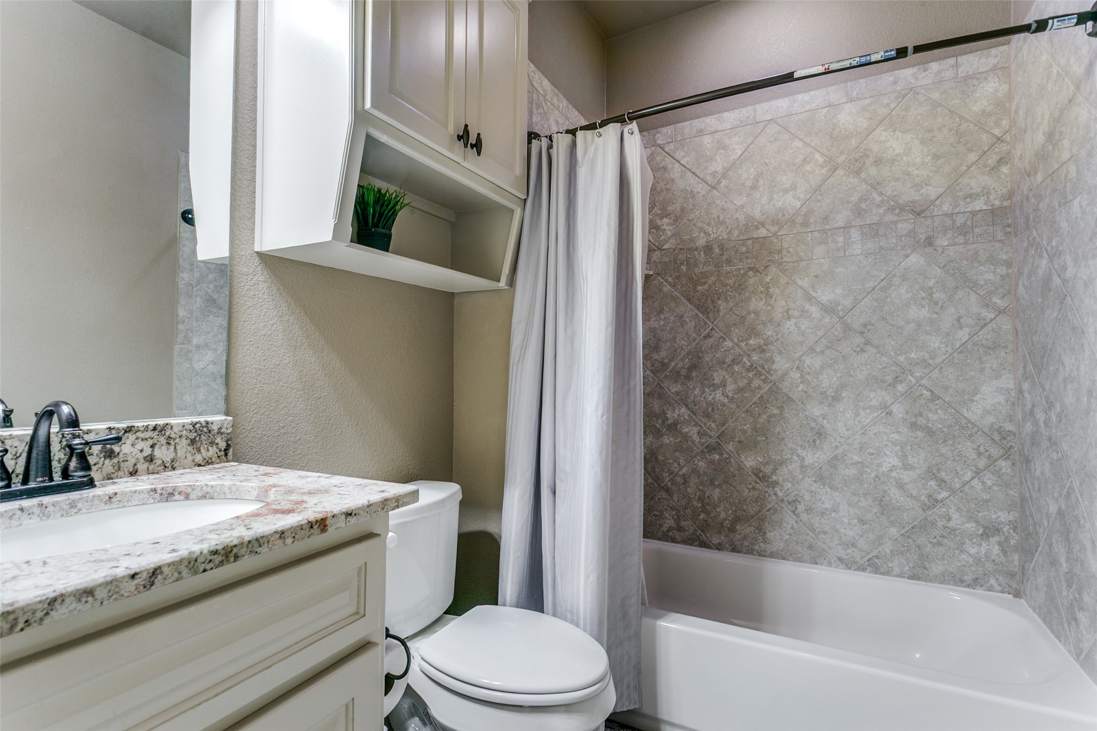 6800 Woodland Hills Drive North Richland Hills TX 76182