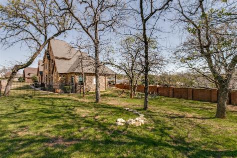 6800 Woodland Hills Drive North Richland Hills TX 76182