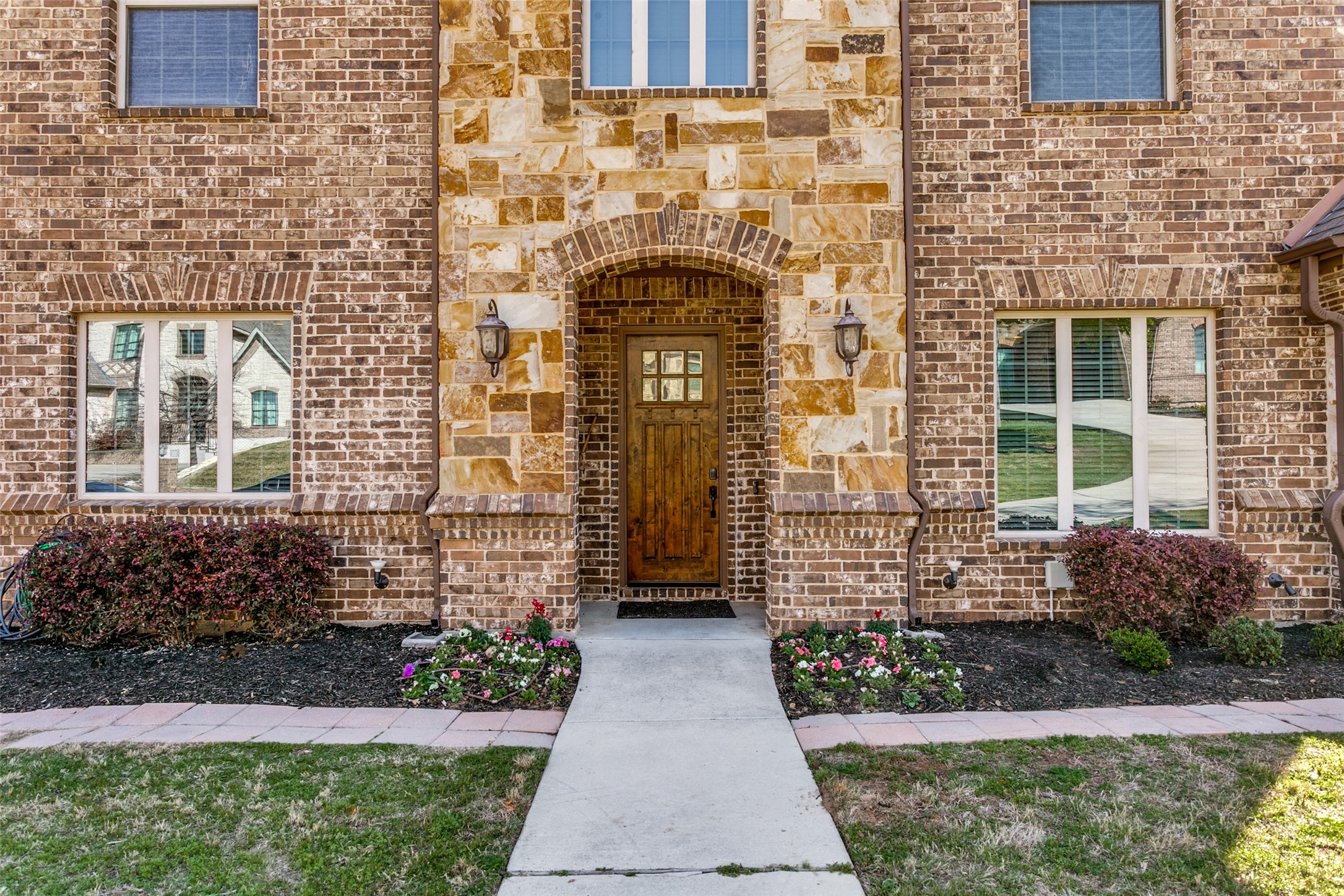 6800 Woodland Hills Drive North Richland Hills TX 76182