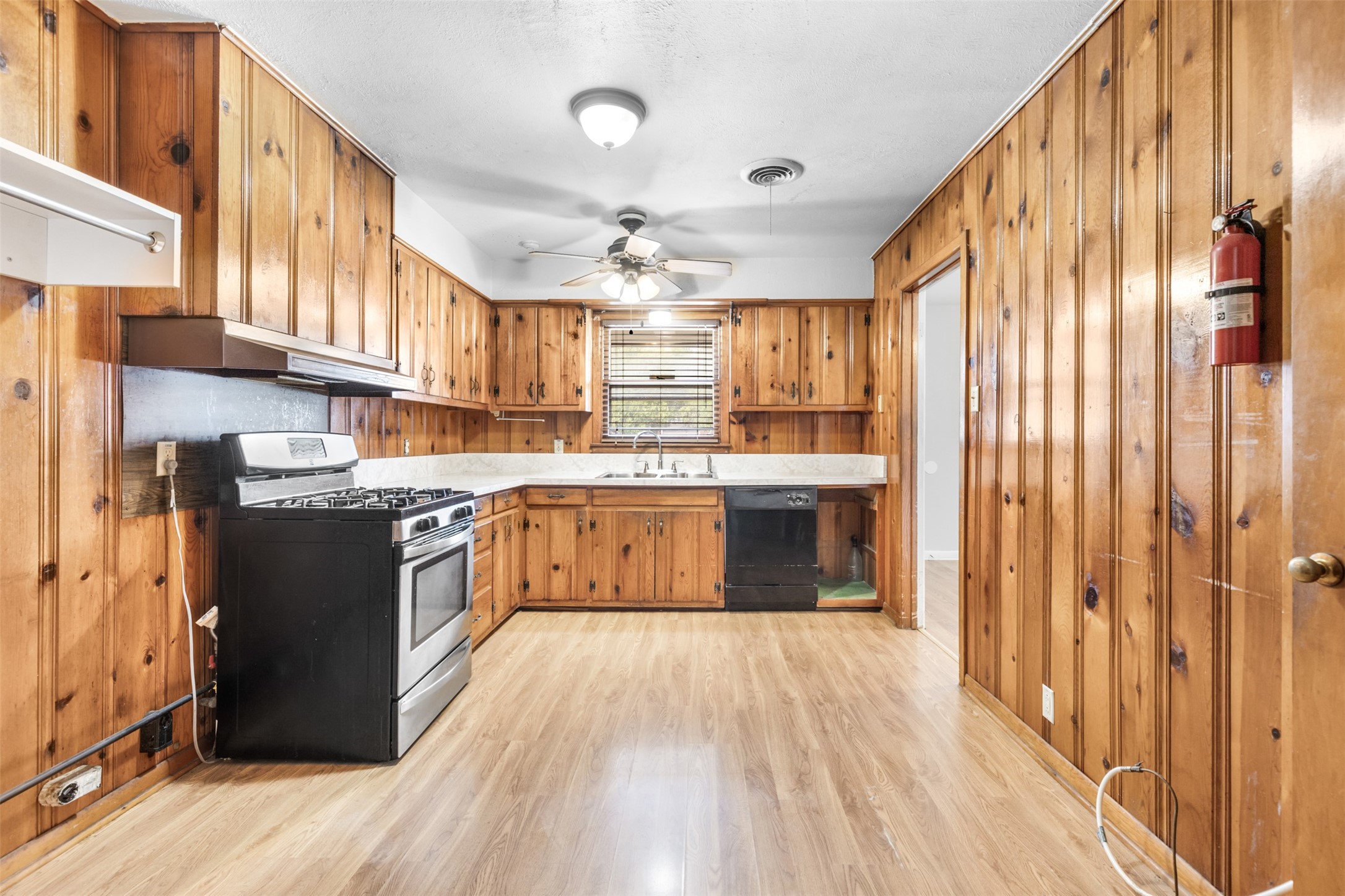1808 W College Street Sherman TX 75092