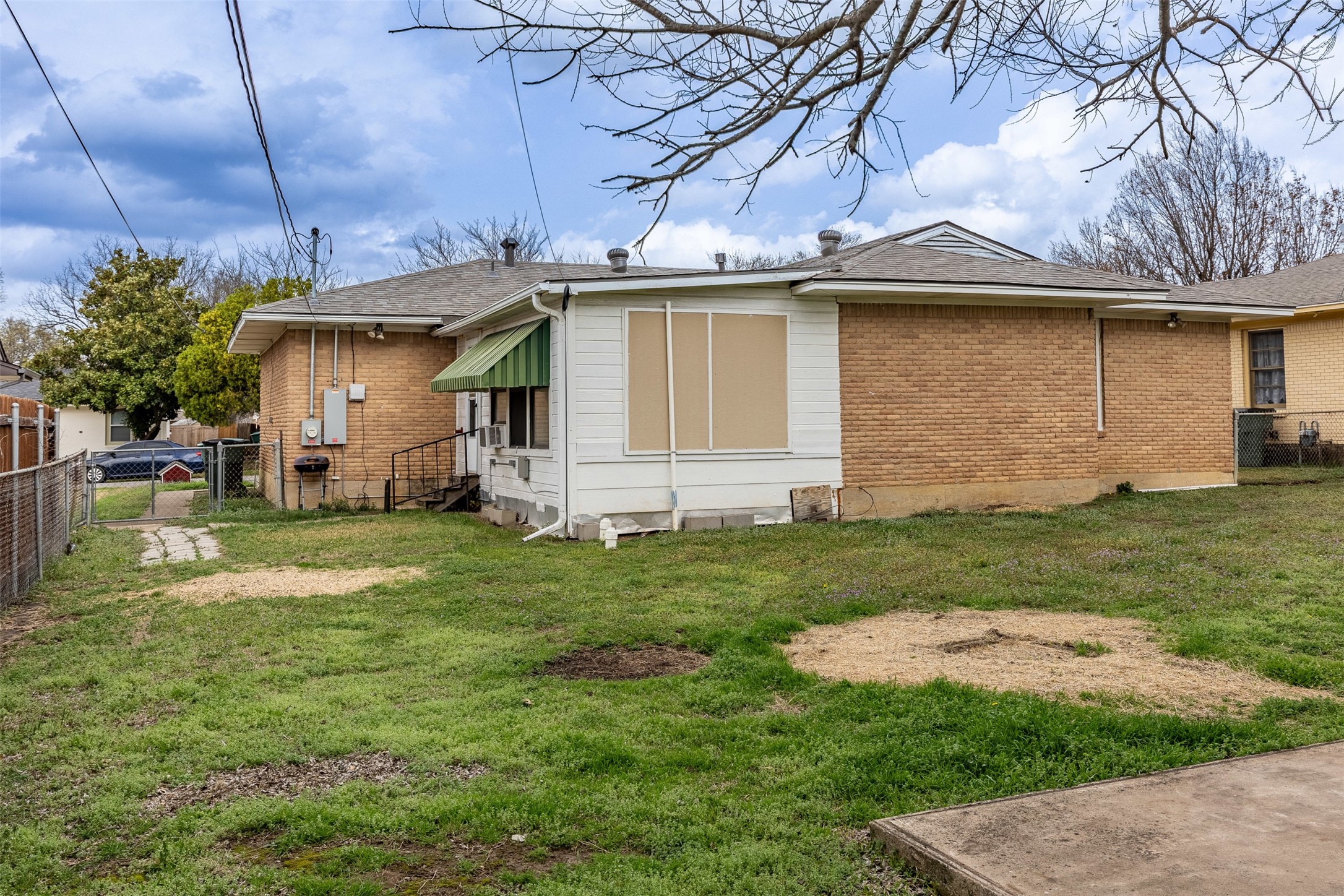 1808 W College Street Sherman TX 75092